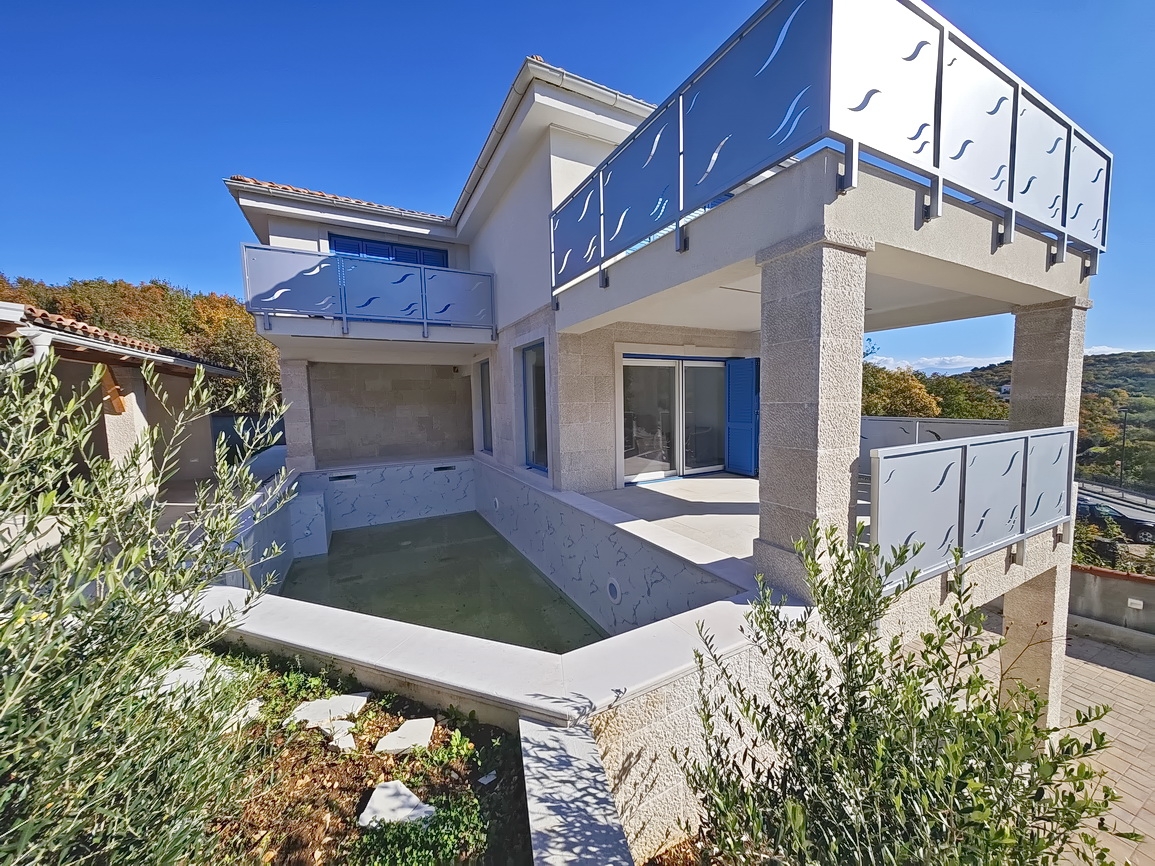 Vrbnik, modern ház kilátással, csendes helyen!