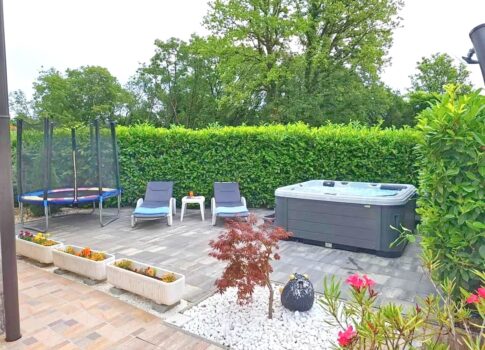 Uvala Soline, ikerház medencével és kerttel, csendes helyen!