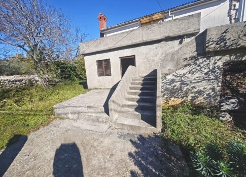 Šilo, felújítandó ház csendes helyen!