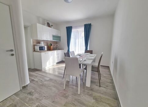 Crikvenica, öt apartmanos családi ház a tenger közelében!
