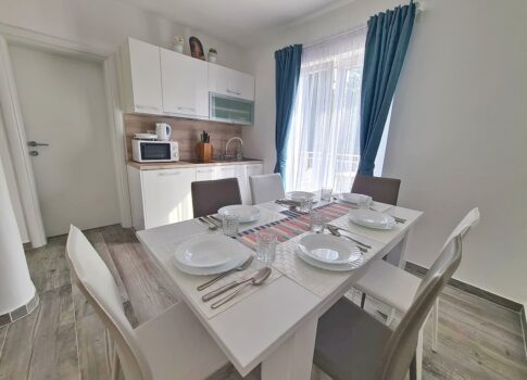 Crikvenica, öt apartmanos családi ház a tenger közelében!