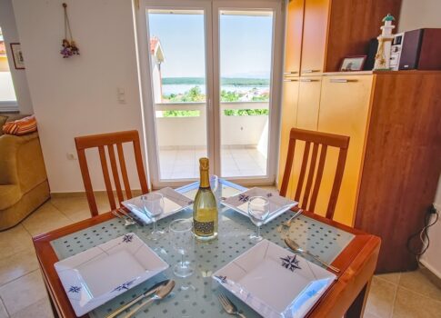 Soline Bay, két hálószobás apartman nagyon közel a tengerhez!