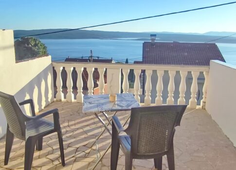 Crikvenica, stúdiólakás terasszal és tágas kerttel!